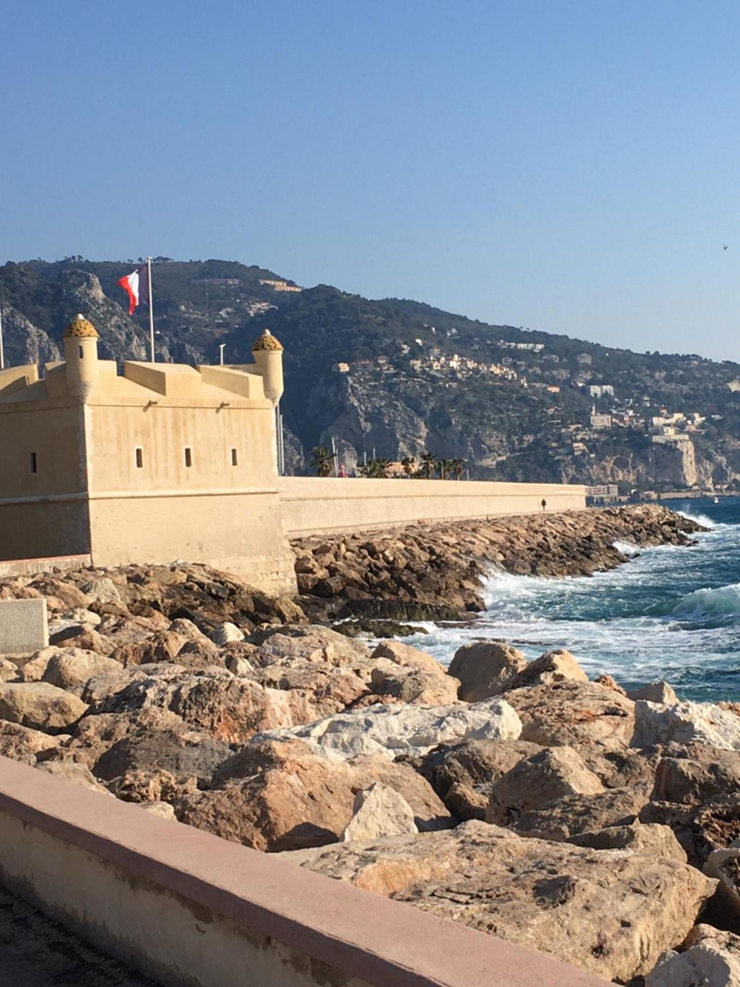 Appartement Central Des Terres Chaudes Proche Bord De Mer Menton Bagian luar foto