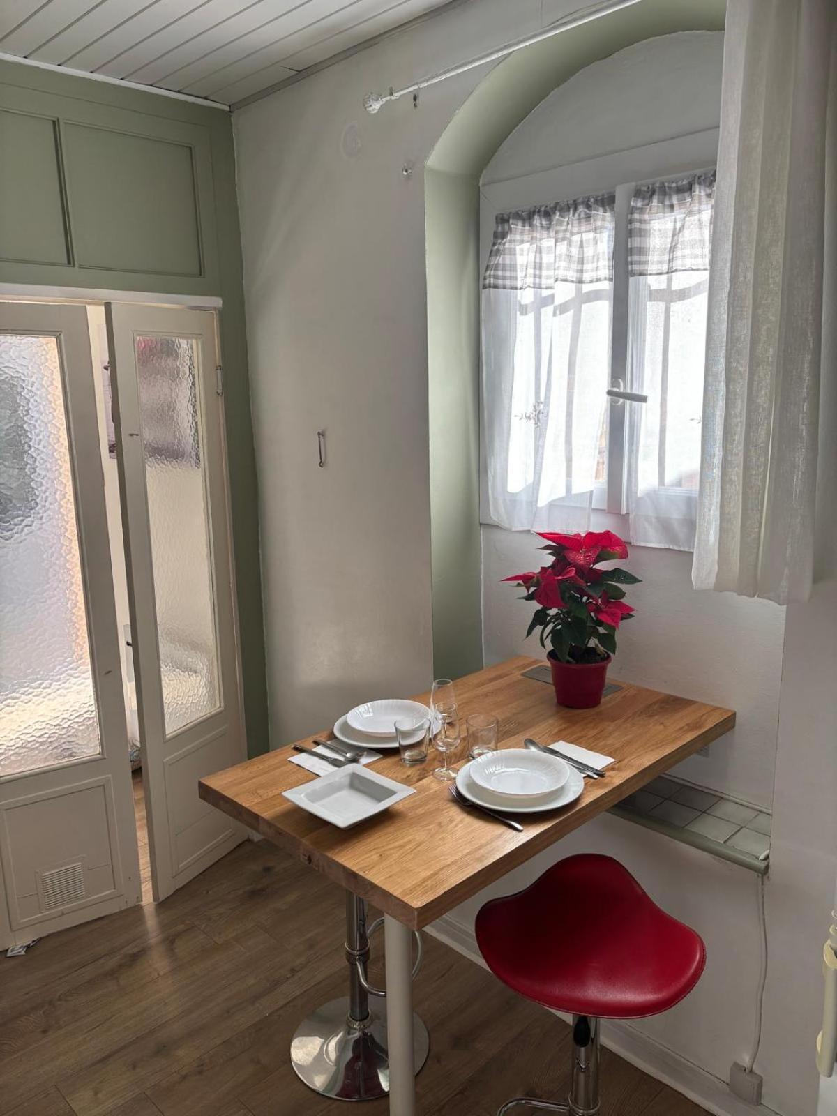 Appartement Central Des Terres Chaudes Proche Bord De Mer Menton Bagian luar foto